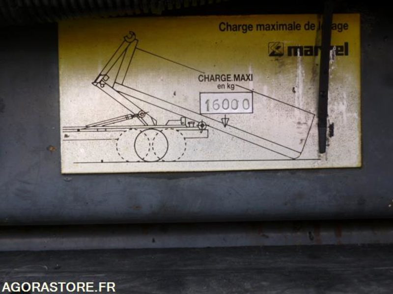 Renault Kerax 6x4 370DCI bras de dépose Marrel 16000kgs 521550 kms 2003 в лізинг Renault Kerax 6x4 370DCI bras de dépose Marrel 16000kgs 521550 kms 2003: фото 17 Renault Kerax 6x4 370DCI bras de dépose Marrel 16000kgs 521550 kms 2003 в лізинг Renault Kerax 6x4 370DCI bras de dépose Marrel 16000kgs 521550 kms 2003: фото 17