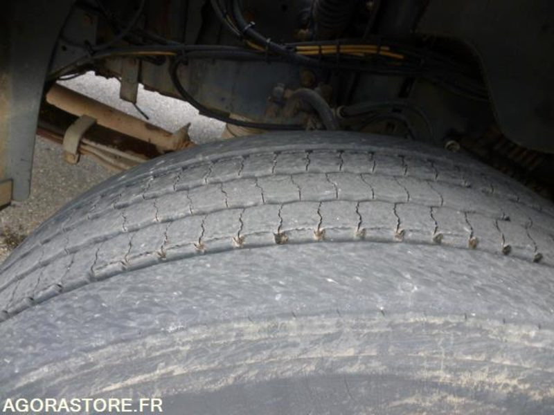 Renault Kerax 6x4 370DCI bras de dépose Marrel 16000kgs 521550 kms 2003 в лізинг Renault Kerax 6x4 370DCI bras de dépose Marrel 16000kgs 521550 kms 2003: фото 13 Renault Kerax 6x4 370DCI bras de dépose Marrel 16000kgs 521550 kms 2003 в лізинг Renault Kerax 6x4 370DCI bras de dépose Marrel 16000kgs 521550 kms 2003: фото 13