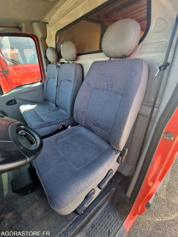 Renault Master -125YR69 - Суцільнометалевий фургон: фото 5 Renault Master -125YR69 - Суцільнометалевий фургон: фото 5