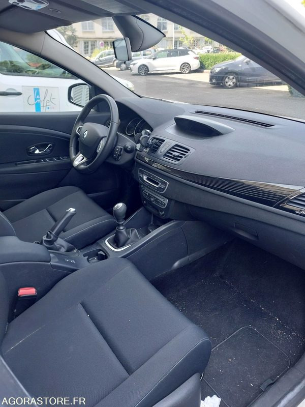 Renault Megane CB345AK de 2012 - 163878km - Véhicule défaillant - Легковий автомобіль: фото 3 Renault Megane CB345AK de 2012 - 163878km - Véhicule défaillant - Легковий автомобіль: фото 3