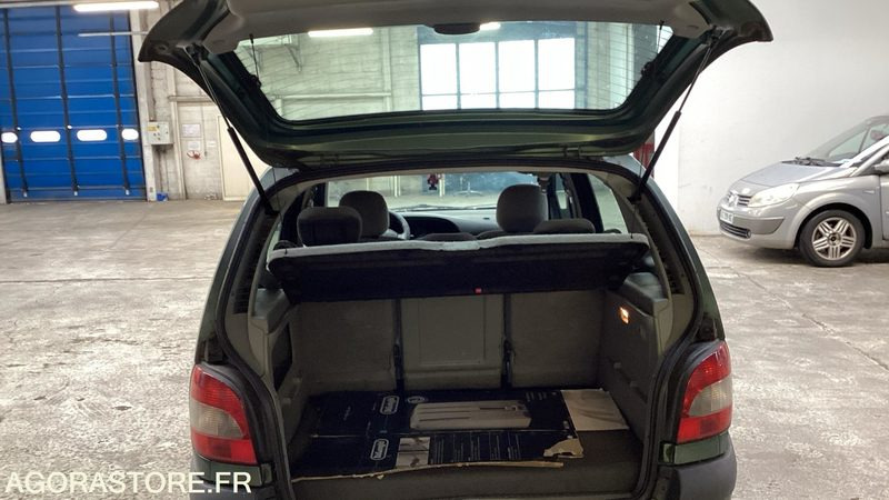 Renault Scenic 1.6 16V - Мотоцикл: фото 5 Renault Scenic 1.6 16V - Мотоцикл: фото 5