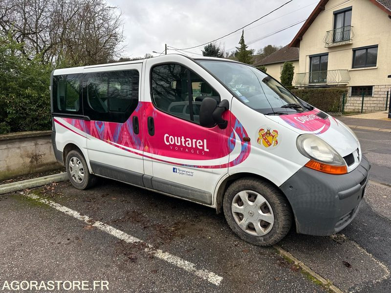 Renault Trafic 9 places / EG-558-SZ / 463 561kms - Мікроавтобус, Пасажирський фургон: фото 3 Renault Trafic 9 places / EG-558-SZ / 463 561kms - Мікроавтобус, Пасажирський фургон: фото 3