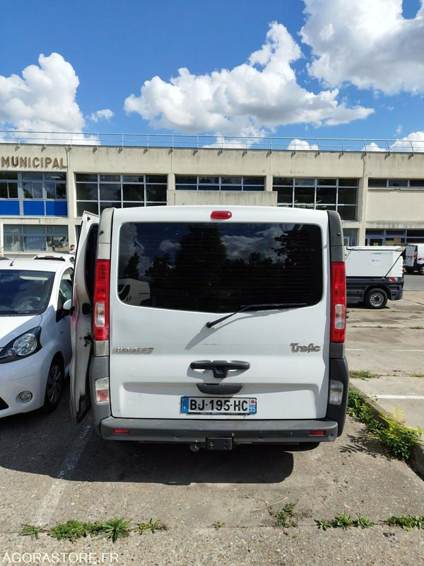 Renault Trafic - Мікроавтобус, Пасажирський фургон: фото 2 Renault Trafic - Мікроавтобус, Пасажирський фургон: фото 2