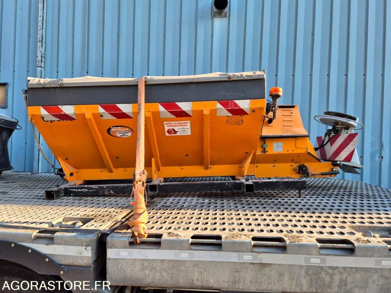 SALEUSE EPOKE S-2300 E 2000 AVEC MOTEUR AUXILIAIRE - Техніка для саду та городу: фото 1 SALEUSE EPOKE S-2300 E 2000 AVEC MOTEUR AUXILIAIRE - Техніка для саду та городу: фото 1