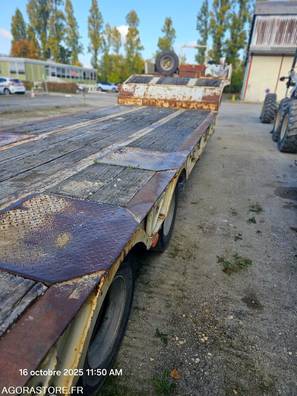 SEMI-REMORQUE PORTE ENGIN KAISER - 2001 - 128CLW77 (MPE057) - Низькорамна платформа причіп: фото 3 SEMI-REMORQUE PORTE ENGIN KAISER - 2001 - 128CLW77 (MPE057) - Низькорамна платформа причіп: фото 3