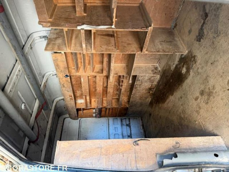 SPRINTER MERCEDES - Суцільнометалевий фургон: фото 5 SPRINTER MERCEDES - Суцільнометалевий фургон: фото 5