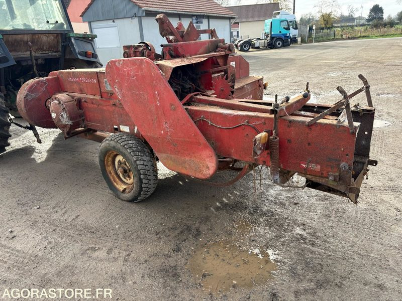 PRESSE A PETIT BALOT MASSEY FERCUSSON - Сільськогосподарська техніка: фото 3 PRESSE A PETIT BALOT MASSEY FERCUSSON - Сільськогосподарська техніка: фото 3