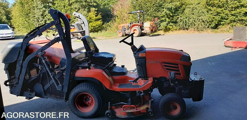 TONDEUSE AUTOPORTEE KUBOTA G23 - Газонокосарка: фото 5 TONDEUSE AUTOPORTEE KUBOTA G23 - Газонокосарка: фото 5