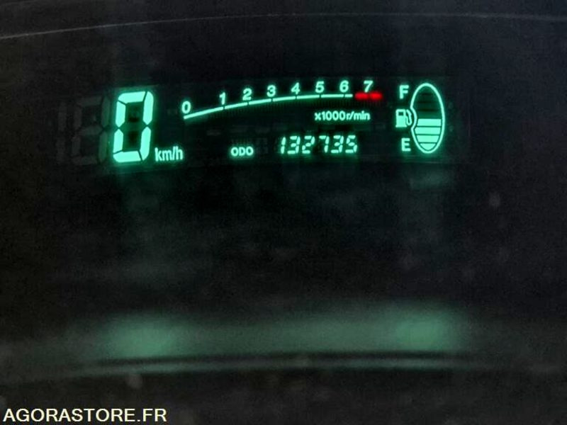 TOYOTA YARIS 1.3 - ESSENCE - 132000 KILOMETRES - Легковий автомобіль: фото 5 TOYOTA YARIS 1.3 - ESSENCE - 132000 KILOMETRES - Легковий автомобіль: фото 5