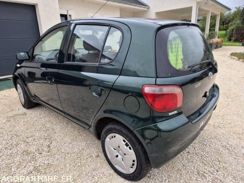 TOYOTA YARIS 1.3 - ESSENCE - 132000 KILOMETRES - Легковий автомобіль: фото 2 TOYOTA YARIS 1.3 - ESSENCE - 132000 KILOMETRES - Легковий автомобіль: фото 2