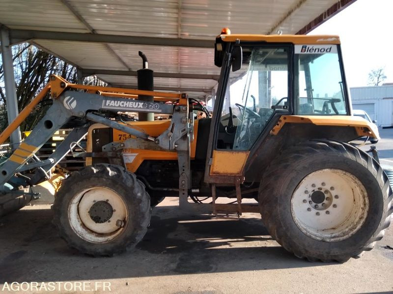 TRACTEUR CHARGEUR RENAULT 754 - 70 CV - Трактор: фото 1 TRACTEUR CHARGEUR RENAULT 754 - 70 CV - Трактор: фото 1