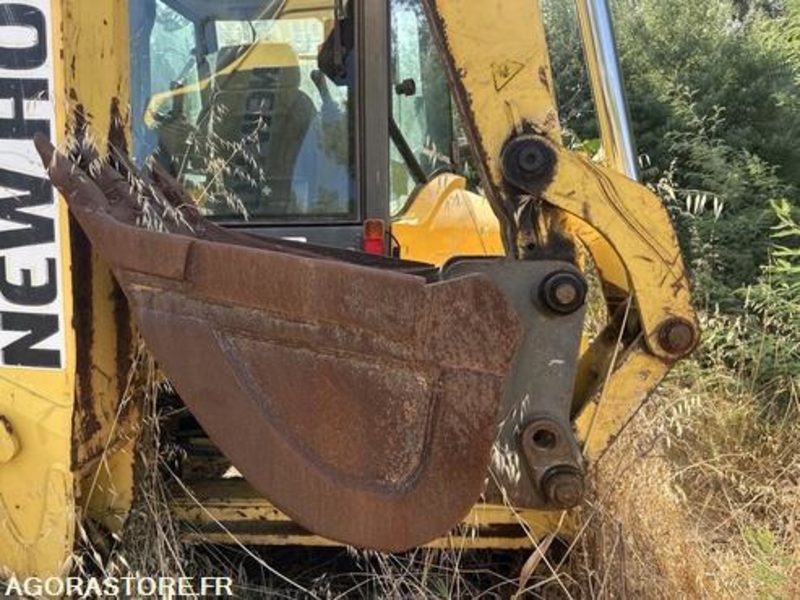 TRACTOPELLE NEW HOLLAND B115B - 2628H - 2009 - Екскаватор-навантажувач: фото 3 TRACTOPELLE NEW HOLLAND B115B - 2628H - 2009 - Екскаватор-навантажувач: фото 3