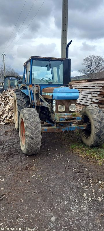 Tracteur Ford 5610 avec chargeur Mailleux - Трактор: фото 1 Tracteur Ford 5610 avec chargeur Mailleux - Трактор: фото 1