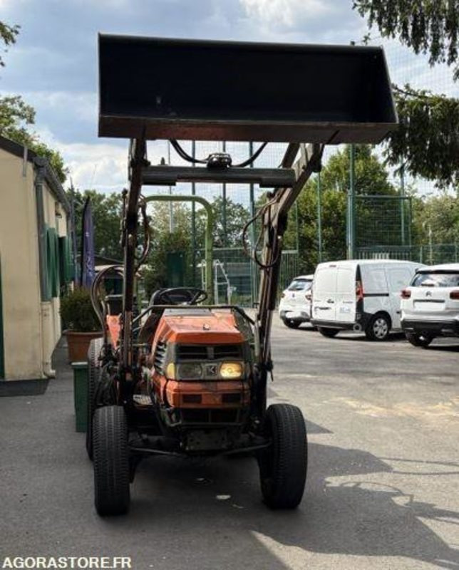 Tracteur Kubota L3300 - lot 149 - Трактор: фото 2 Tracteur Kubota L3300 - lot 149 - Трактор: фото 2
