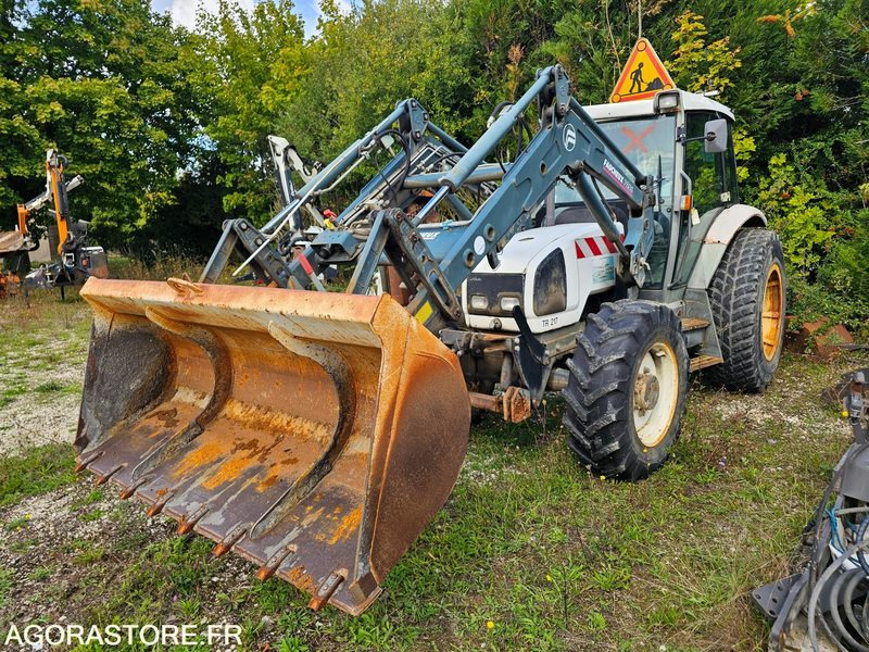 Tracteur Renault ergos 2000 - 2929VB28 - Трактор: фото 1 Tracteur Renault ergos 2000 - 2929VB28 - Трактор: фото 1