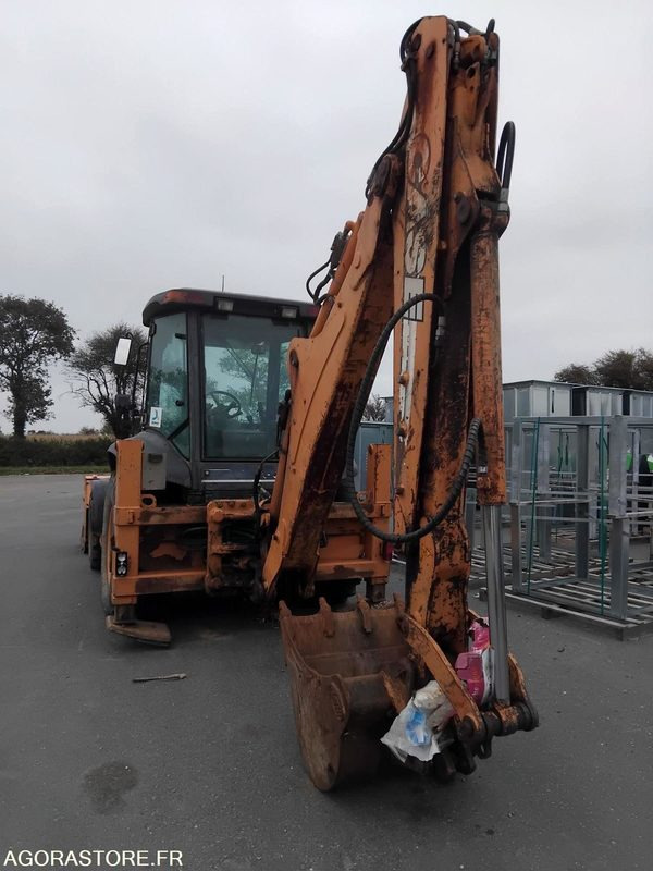 Tractopelle Case 580SR-4PT - Екскаватор-навантажувач: фото 3 Tractopelle Case 580SR-4PT - Екскаватор-навантажувач: фото 3