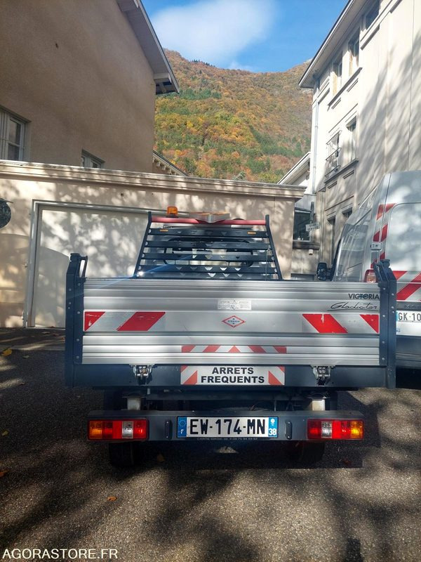 Tri-benne Giotti Victoria Gladiator Essence - Малотоннажний самоскид: фото 3 Tri-benne Giotti Victoria Gladiator Essence - Малотоннажний самоскид: фото 3