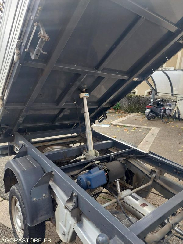 Малотоннажний самоскид Tri-benne Giotti Victoria Gladiator Essence: фото 14 Малотоннажний самоскид Tri-benne Giotti Victoria Gladiator Essence: фото 14