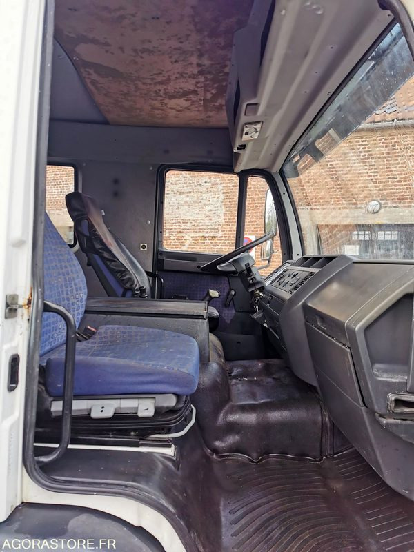 Camion dépannage plateau Man - 2001 - 339 751km - VEHICULE BELGE - Тягач: фото 5 Camion dépannage plateau Man - 2001 - 339 751km - VEHICULE BELGE - Тягач: фото 5