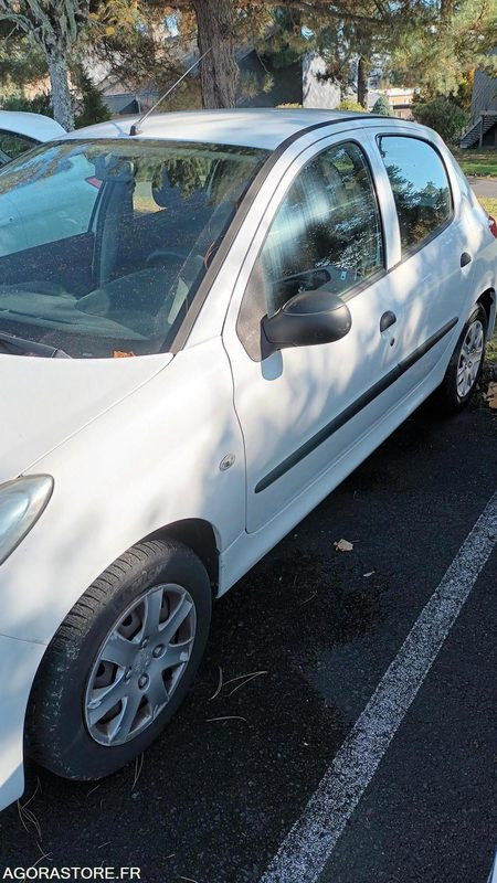 VEHICULE - Легковий автомобіль: фото 2 VEHICULE - Легковий автомобіль: фото 2