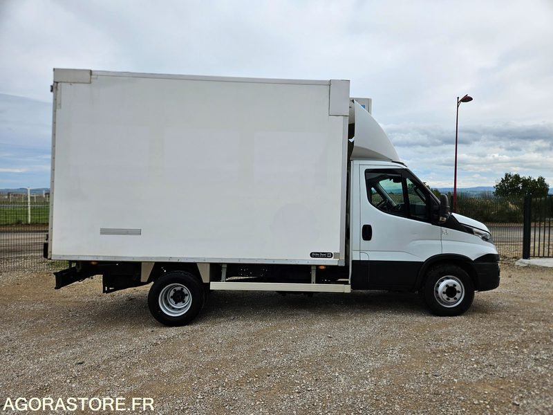IVECO DAILY 72C21 PORTE VIANDE FRIGORIFIQUE - 2017 - Вантажівка: фото 1 IVECO DAILY 72C21 PORTE VIANDE FRIGORIFIQUE - 2017 - Вантажівка: фото 1