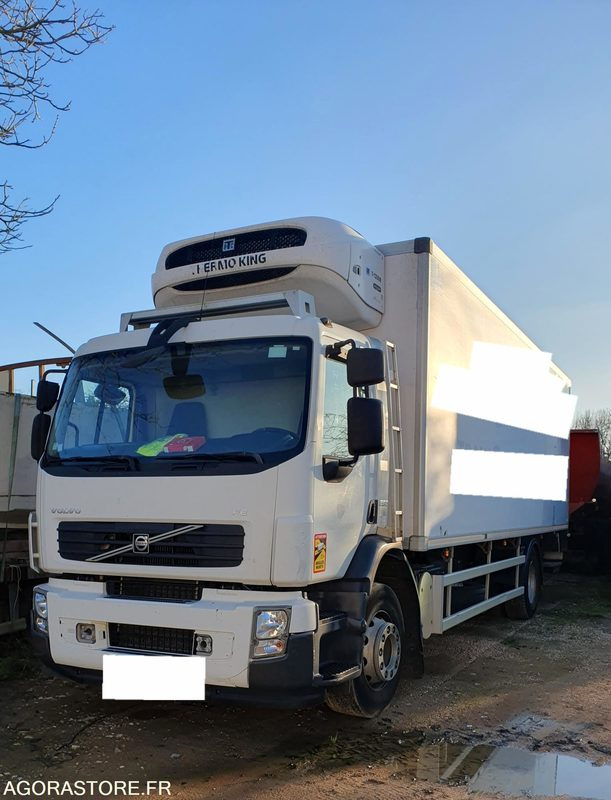Porteur Volvo frigo - Вантажівка: фото 1 Porteur Volvo frigo - Вантажівка: фото 1