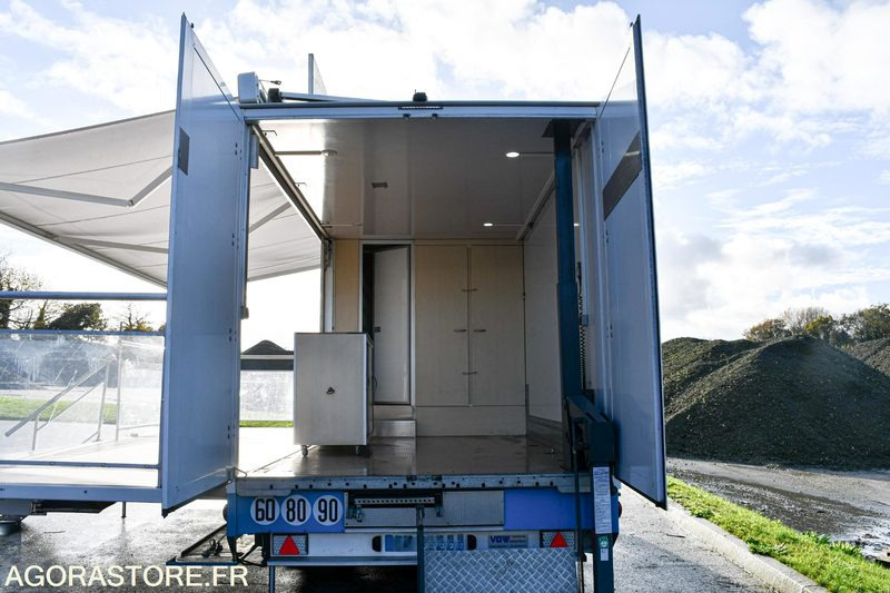 VEHICULE EVENEMENTIEL - CAMION PODIUM IVECO DAILY 6000 kms 2018 - Вантажівка: фото 5 VEHICULE EVENEMENTIEL - CAMION PODIUM IVECO DAILY 6000 kms 2018 - Вантажівка: фото 5