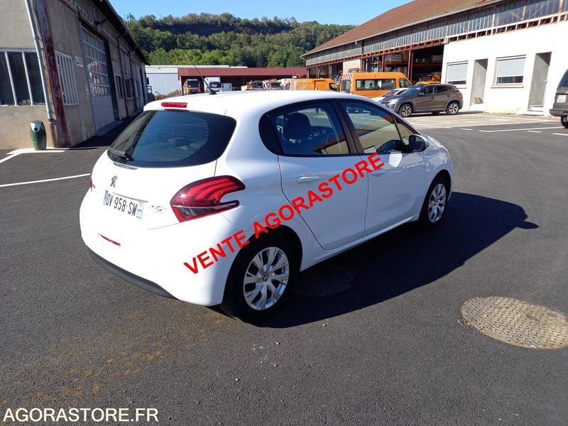 Vends Peugeot 208 essence - Легковий автомобіль: фото 5 Vends Peugeot 208 essence - Легковий автомобіль: фото 5