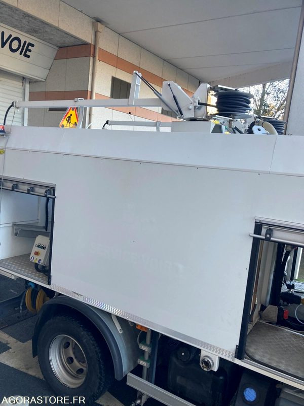 Laveuse de voirie - Підмітально-прибиральна машина: фото 5 Laveuse de voirie - Підмітально-прибиральна машина: фото 5