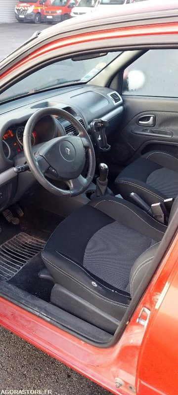 Renault clio 1.5 dci (roulante) - Легковий автомобіль: фото 5 Renault clio 1.5 dci (roulante) - Легковий автомобіль: фото 5