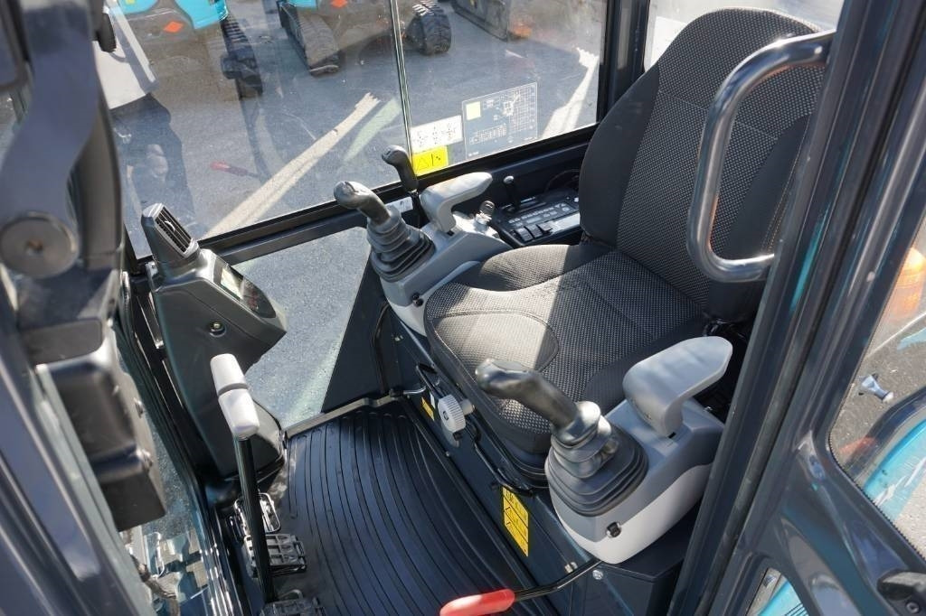 Міні-екскаватор Airman AX19-7 *Få Timmar*: фото 10