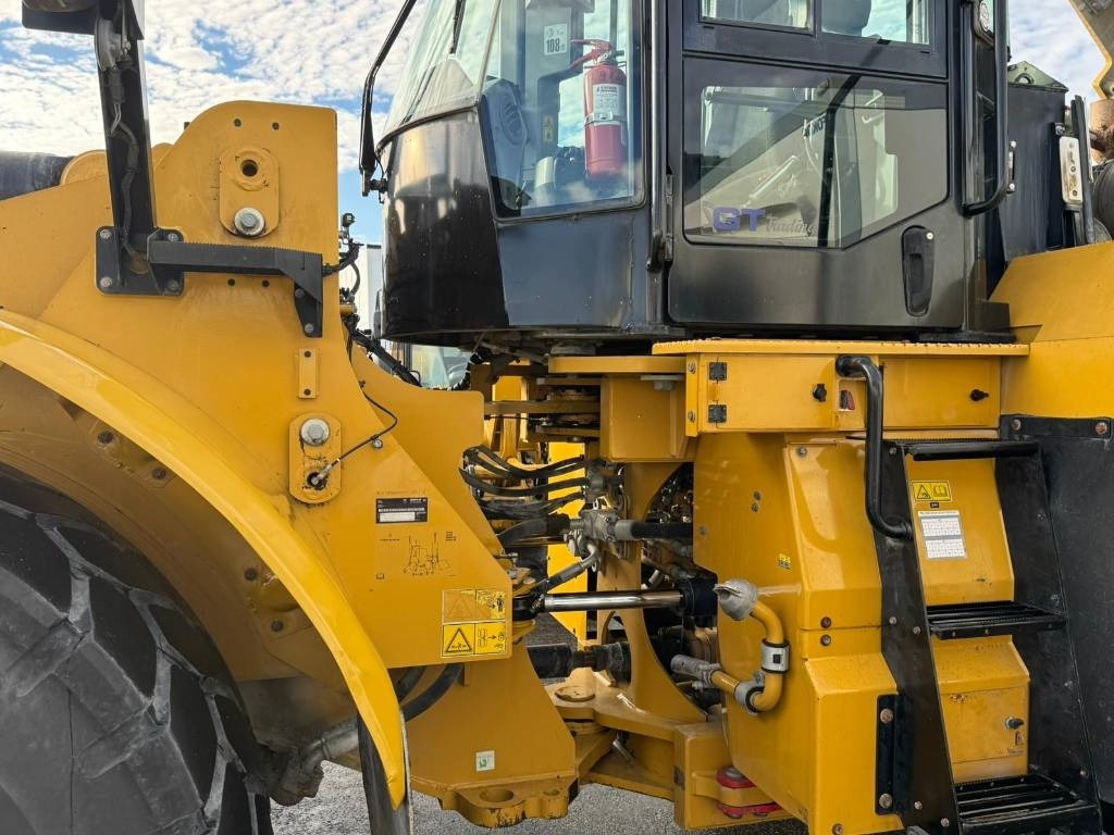 CAT 966M - Колісний навантажувач: фото 4 CAT 966M - Колісний навантажувач: фото 4