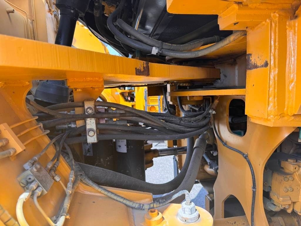 CAT 980 G - Колісний навантажувач: фото 4 CAT 980 G - Колісний навантажувач: фото 4