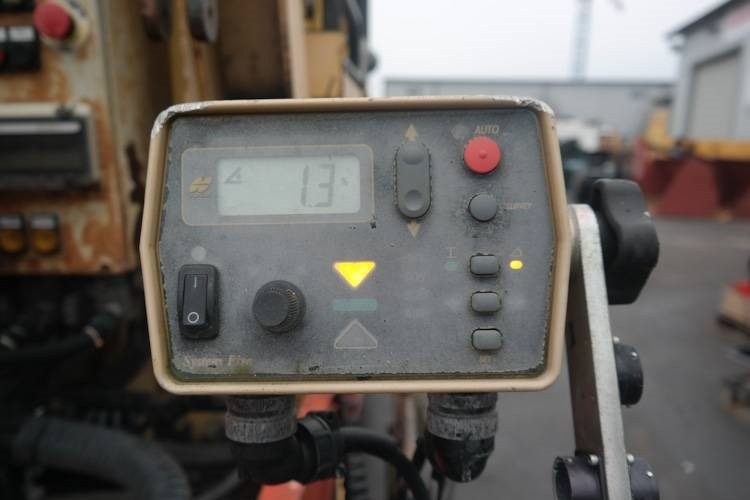 Dynapack F121 4WD - Асфальтоукладач: фото 2 Dynapack F121 4WD - Асфальтоукладач: фото 2