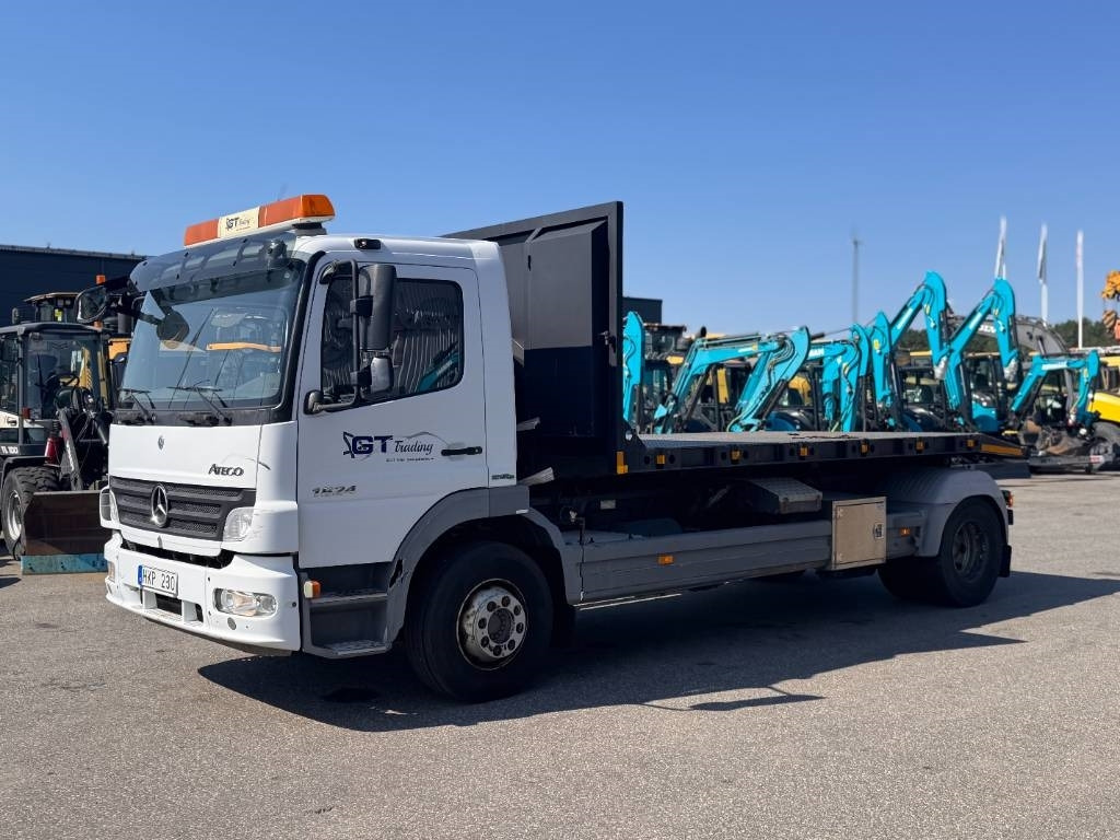 Mercedes-Benz Atego 1524 L 4X2 Växlare Pallift - Вантажівка з закритим кузовом: фото 1 Mercedes-Benz Atego 1524 L 4X2 Växlare Pallift - Вантажівка з закритим кузовом: фото 1