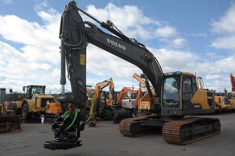 Volvo EC220 E *Uthyres* - Гусеничний екскаватор: фото 2 Volvo EC220 E *Uthyres* - Гусеничний екскаватор: фото 2