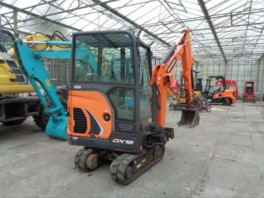 Doosan DX19 - Міні-екскаватор: фото 4 Doosan DX19 - Міні-екскаватор: фото 4