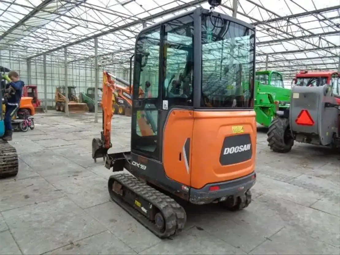 Doosan DX19 - Міні-екскаватор: фото 1 Doosan DX19 - Міні-екскаватор: фото 1