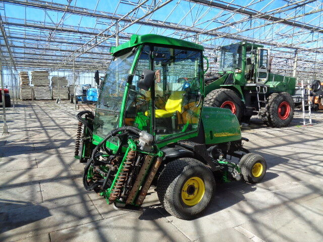 John Deere 3235C - Газонокосарка: фото 1 John Deere 3235C - Газонокосарка: фото 1