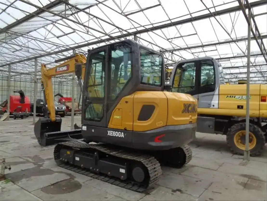 XCMG XE60GA - Гусеничний екскаватор: фото 1 XCMG XE60GA - Гусеничний екскаватор: фото 1