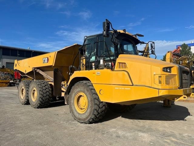 CAT 730 - Шарнірний самоскид: фото 1 CAT 730 - Шарнірний самоскид: фото 1