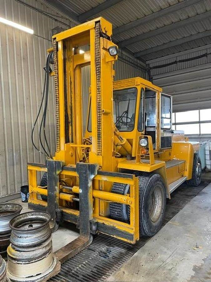 Svetruck 16120-38 - Навантажувач вилковий: фото 1 Svetruck 16120-38 - Навантажувач вилковий: фото 1