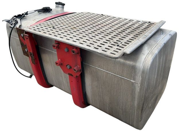 700L with brackets - Паливний бак в категорії Вантажівки: фото 5 700L with brackets - Паливний бак в категорії Вантажівки: фото 5