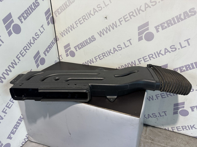 MAN air intake - Впускна труба в категорії Вантажівки: фото 1 MAN air intake - Впускна труба в категорії Вантажівки: фото 1