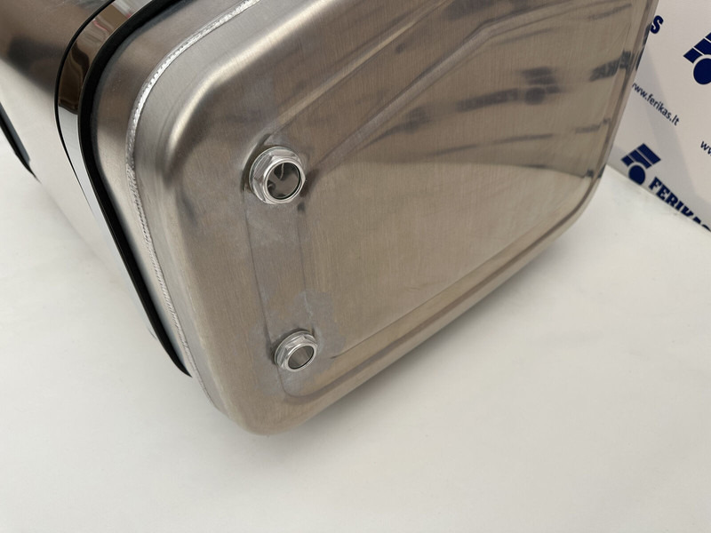 Mercedes-Benz - Гідравлічний бак в категорії Вантажівки: фото 4 Mercedes-Benz - Гідравлічний бак в категорії Вантажівки: фото 4