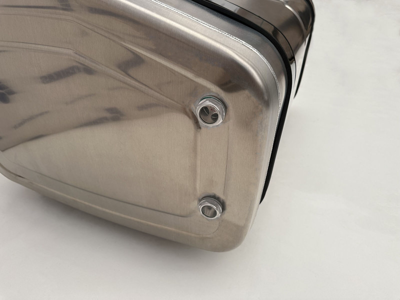 Mercedes-Benz - Гідравлічний бак в категорії Вантажівки: фото 3 Mercedes-Benz - Гідравлічний бак в категорії Вантажівки: фото 3