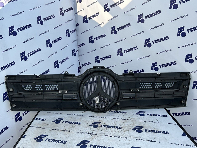 Mercedes-Benz bonnet grill with illuminated logo - Капот в категорії Вантажівки: фото 4 Mercedes-Benz bonnet grill with illuminated logo - Капот в категорії Вантажівки: фото 4