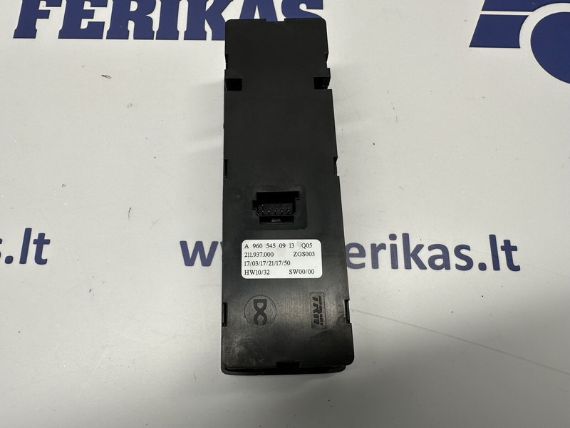 Mercedes-Benz passenger door, window control - Приладова панель в категорії Вантажівки: фото 2 Mercedes-Benz passenger door, window control - Приладова панель в категорії Вантажівки: фото 2