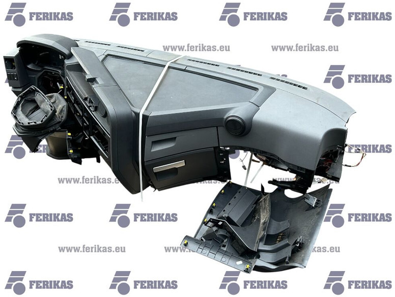 Renault complete dashboard - Бампер в категорії Вантажівки: фото 3 Renault complete dashboard - Бампер в категорії Вантажівки: фото 3