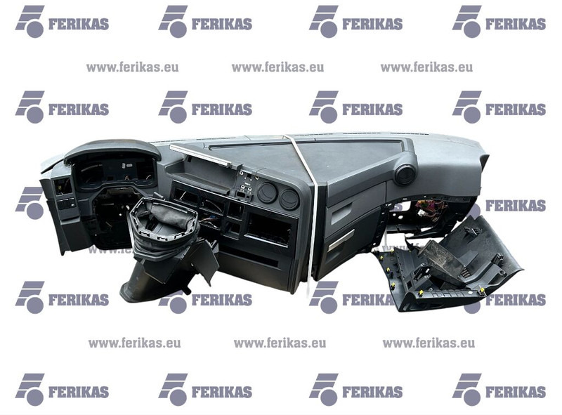 Renault complete dashboard - Бампер в категорії Вантажівки: фото 1 Renault complete dashboard - Бампер в категорії Вантажівки: фото 1